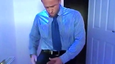 Str8 daddy has a new suit
