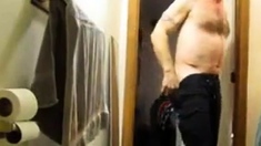 Str8 daddy showing off