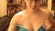 Brunette Solo Webcam Masturbation