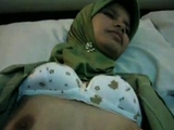 indonesian-jilbab entot di hotel