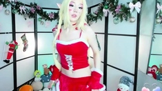 Blonde teen in solo action with her pussy