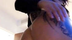 Close up amateur beauty uses her toy to masturbates