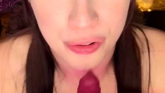 Lovely Amateur teen brunette masturbating outdoor