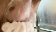 Big boob brunette masturbates on webcam