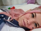 Naked amateur webcam girl fingering her pussy live on camera