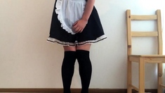 Cosplay Japanese Maid Pees in HD Homemade Video