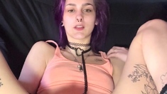 Webcam fun mature brunette with toys cum on cam